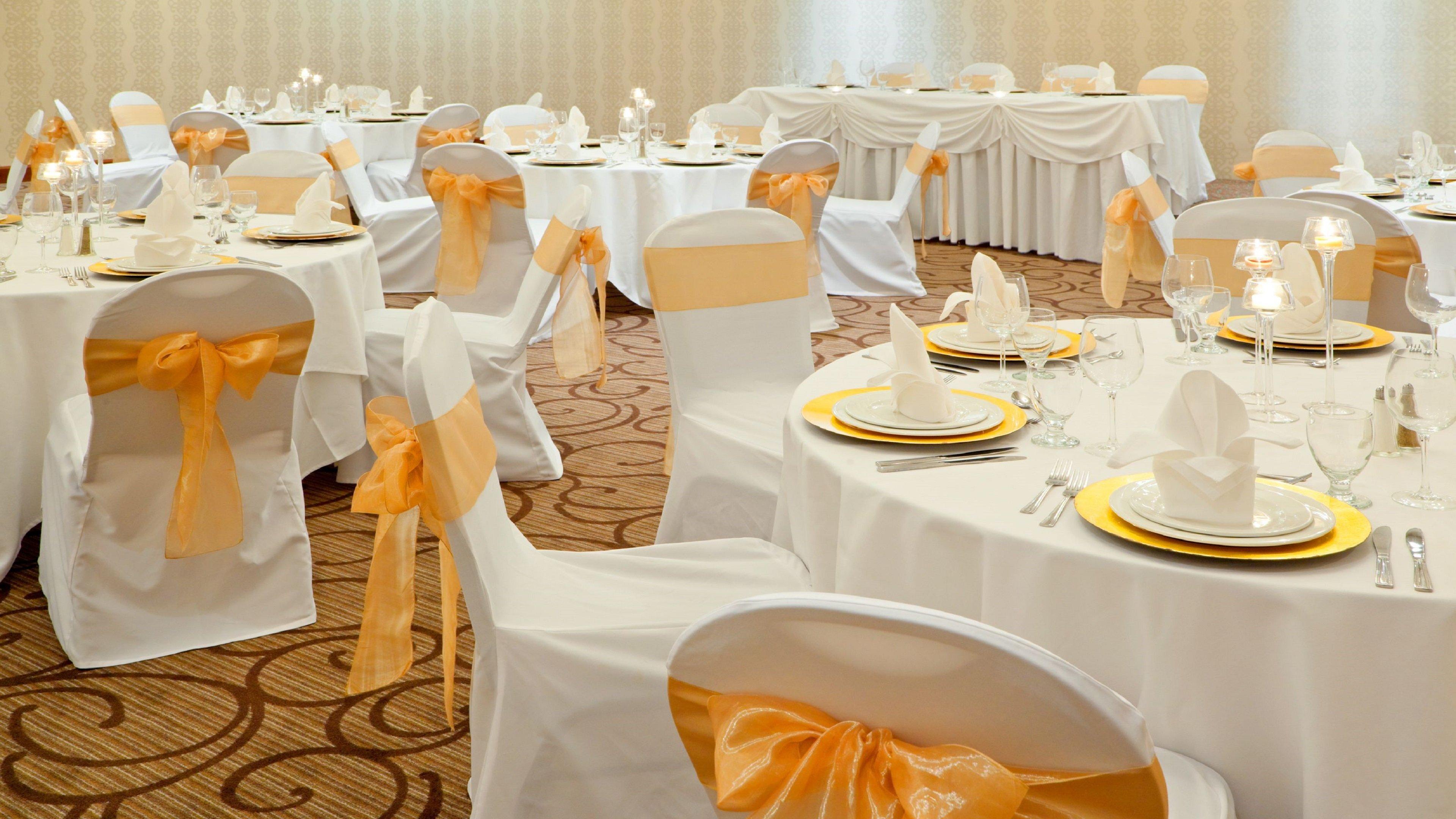 Holiday Inn Oakville Centre By Ihg Restoran fotoğraf