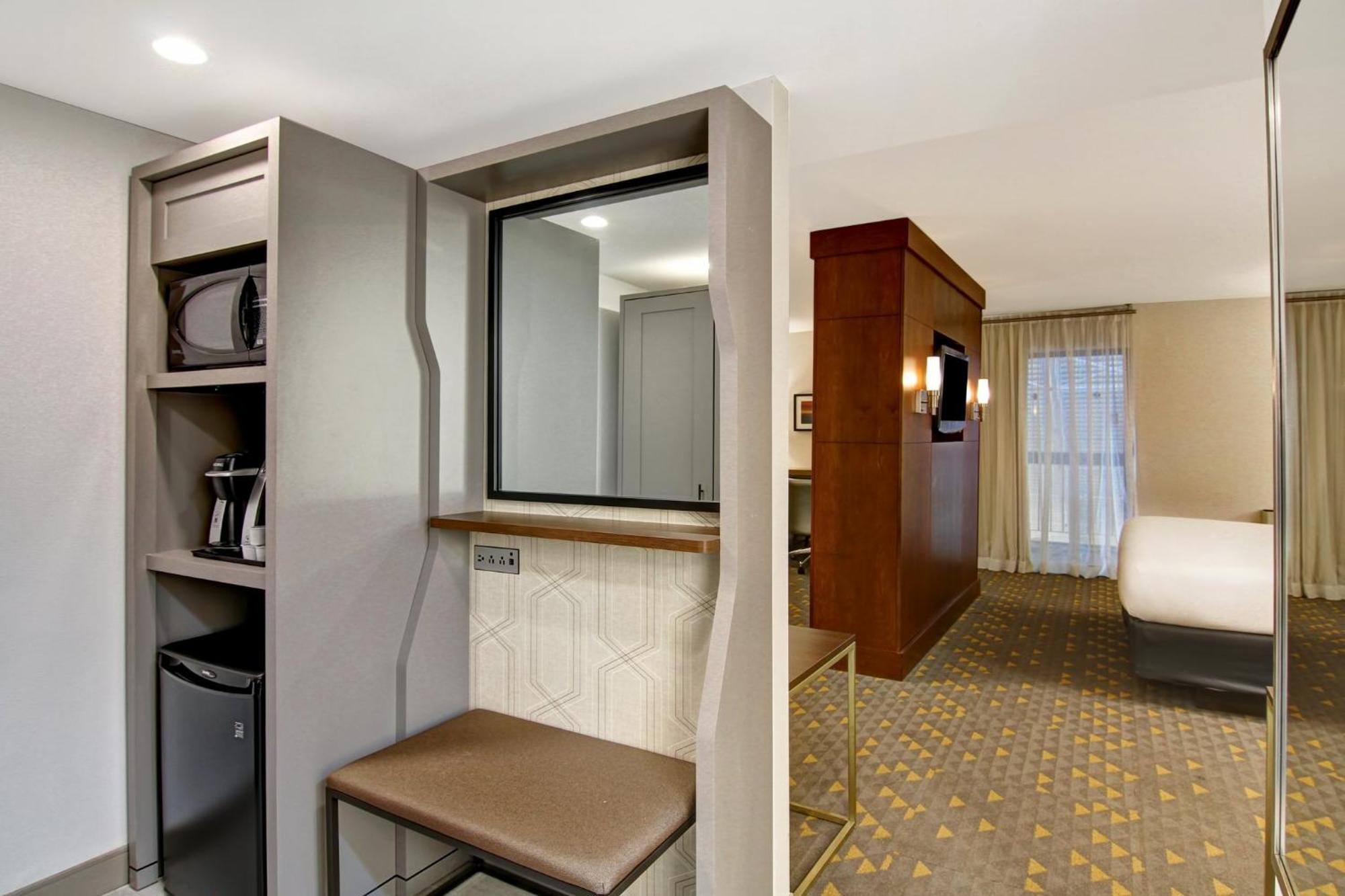 Holiday Inn Oakville Centre By Ihg Dış mekan fotoğraf
