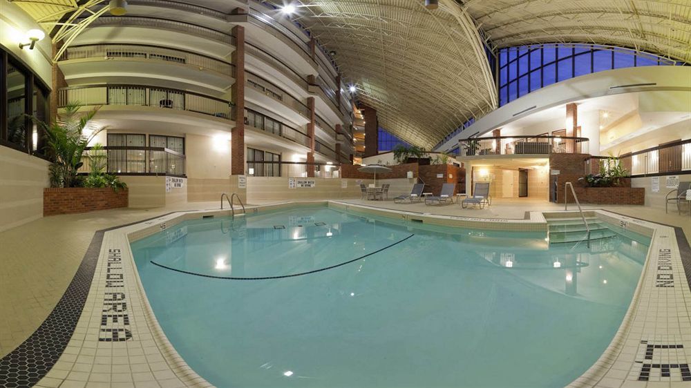 Holiday Inn Oakville Centre By Ihg Dış mekan fotoğraf