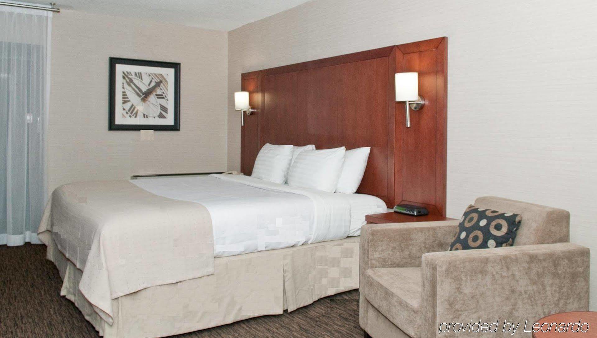 Holiday Inn Oakville Centre By Ihg Dış mekan fotoğraf